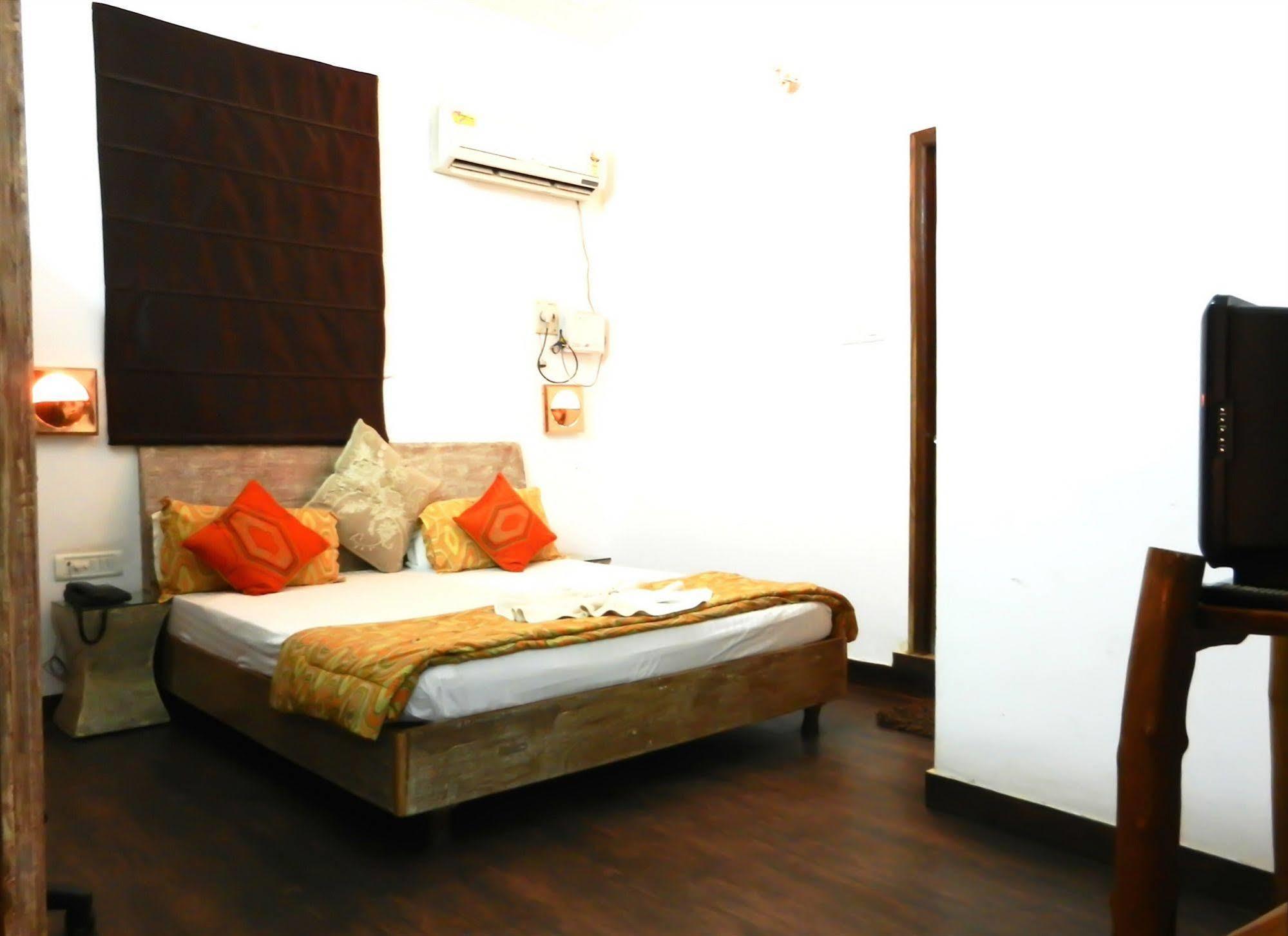Itsy Hotels Banana Boutique Varanasi Exterior foto
